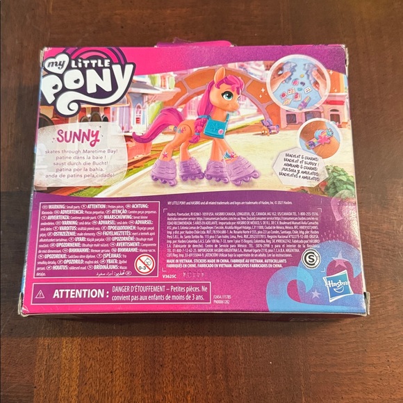 My Little Pony: New Generation - Sunny Starscout Crystal Adventure New Toy - Picture 2 of 4